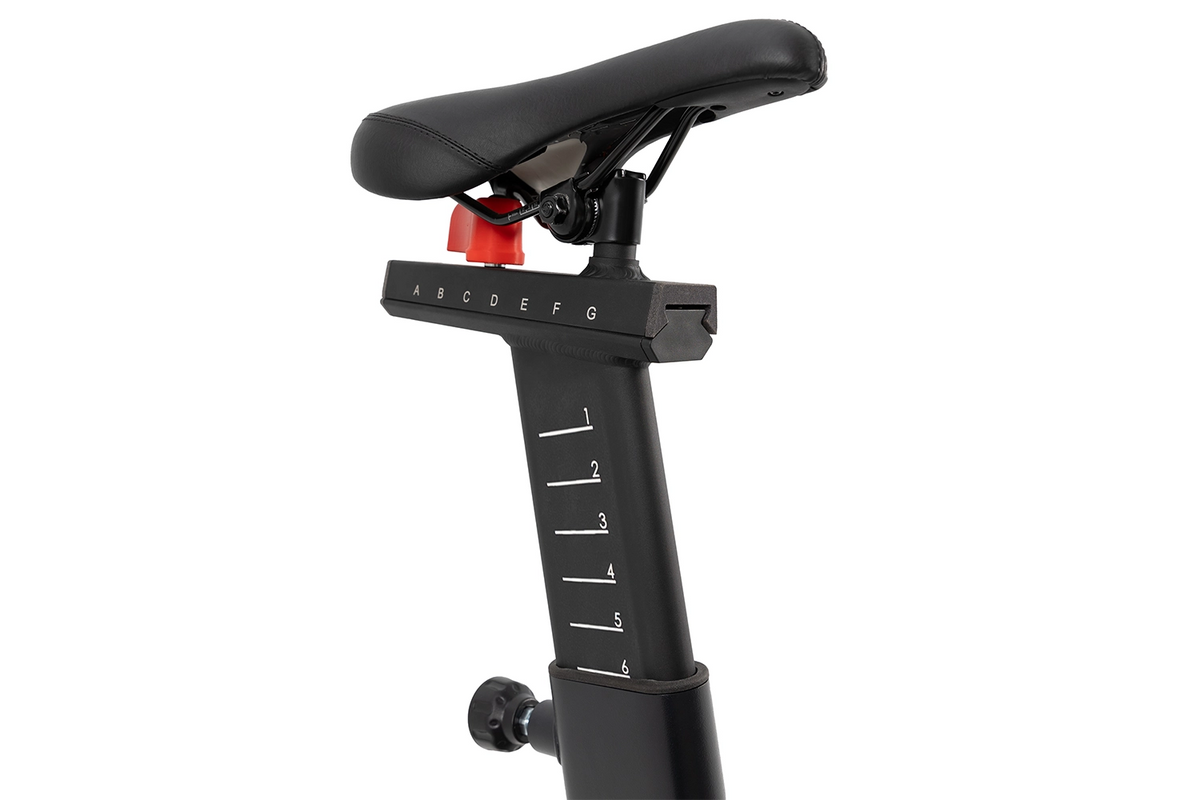 Spirit Fitness Indoor Bike SBC900