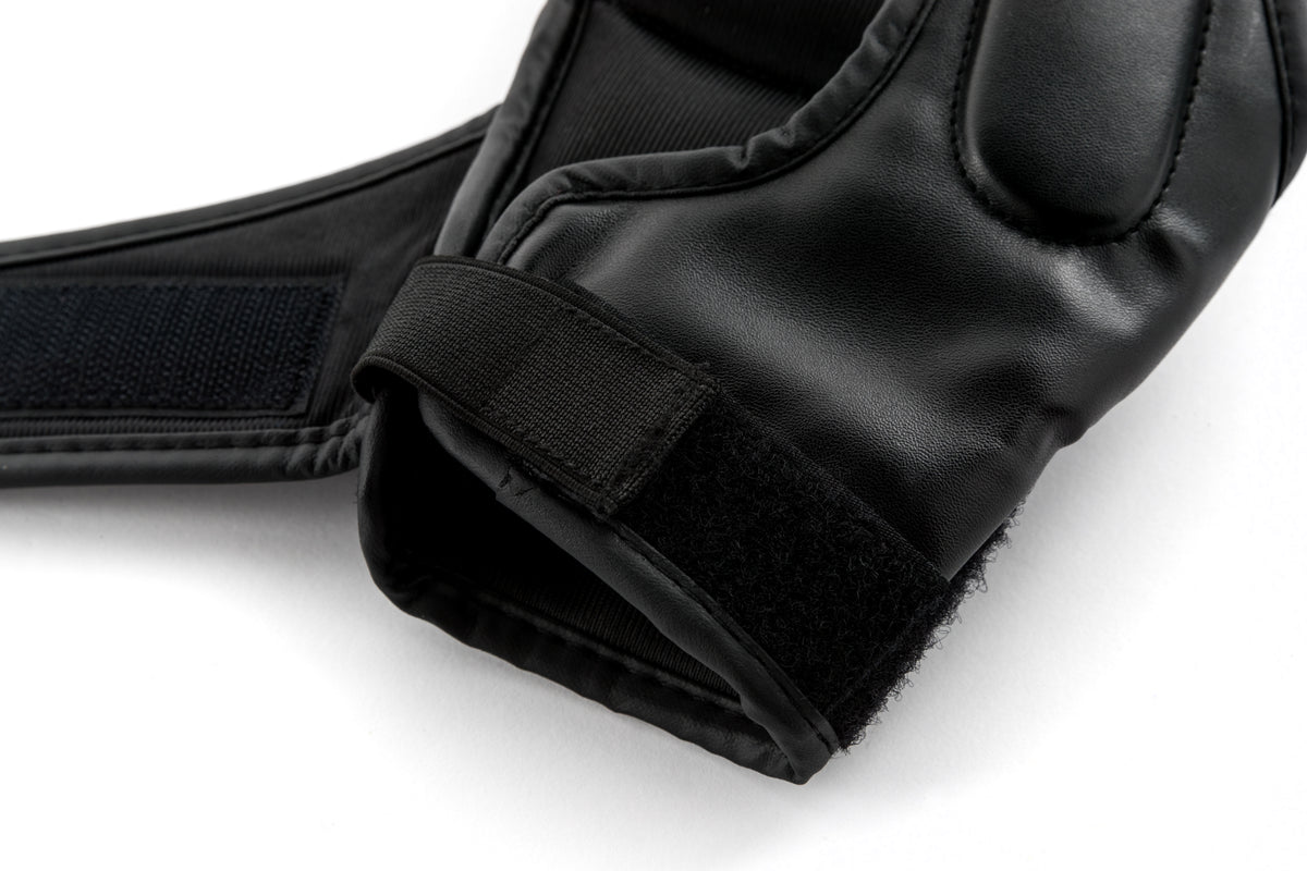 UHK-69153 7oz MMA Grappling Gloves