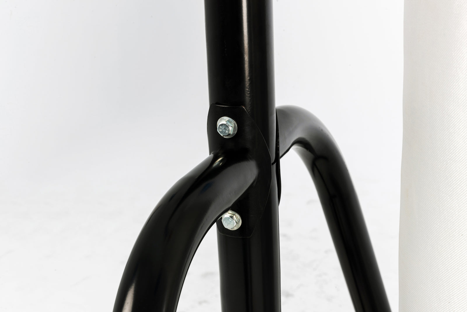 UHK-75138 Single Station Stand