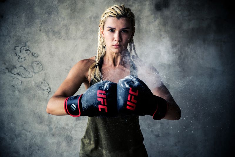 UHK-75124 Vanquish Training Gloves