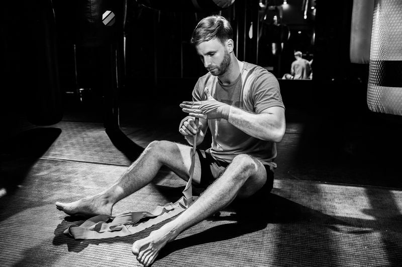 UHK-69760 180&quot; Contender Hand Wraps