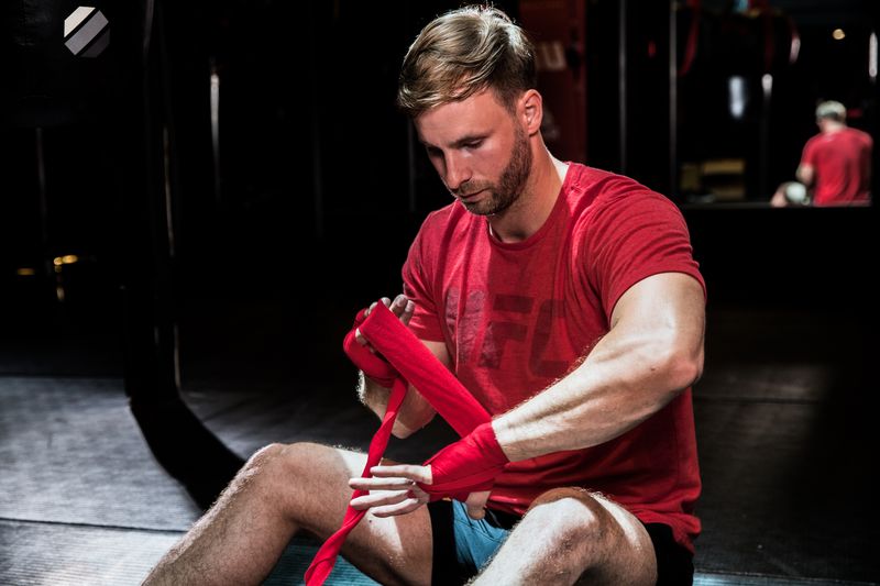 UHK-69760 180&quot; Contender Hand Wraps