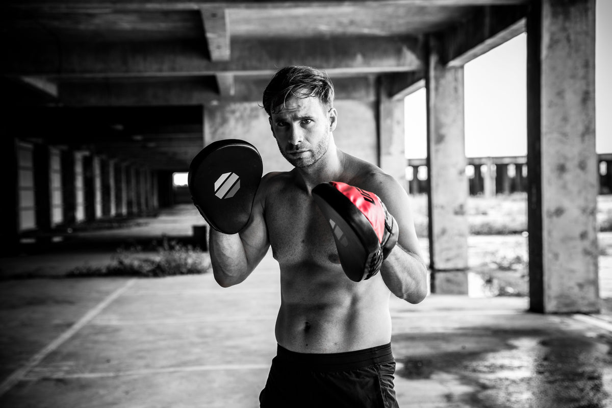 UHK-69754 Curved Focus Mitts