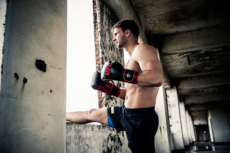 UHK-75124 Vanquish Training Gloves