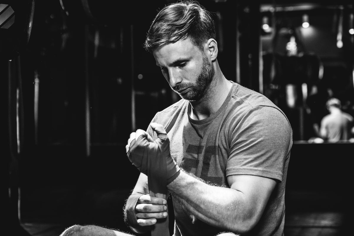 UHK-69760 180&quot; Contender Hand Wraps